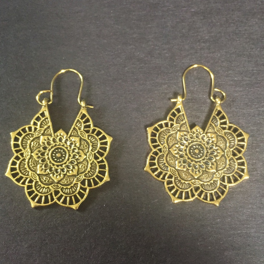 ❤️gorgeous vintage gold mandala drop earring - Picture 6 of 7
